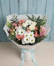 Букет цветов из:  Розы, Лизиантусы и Хризантемы в Усть-Ордынске