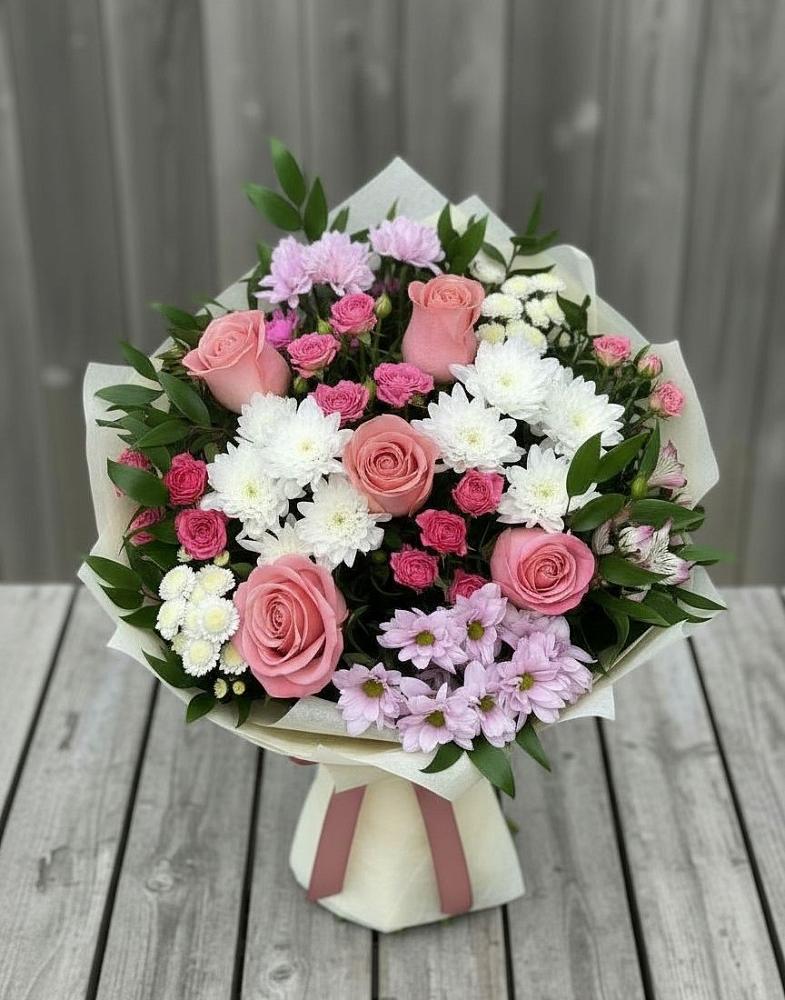 Букет цветов из: Альстромерии, Гвоздики, Розы и Хризантемы в Усть-Ордынске