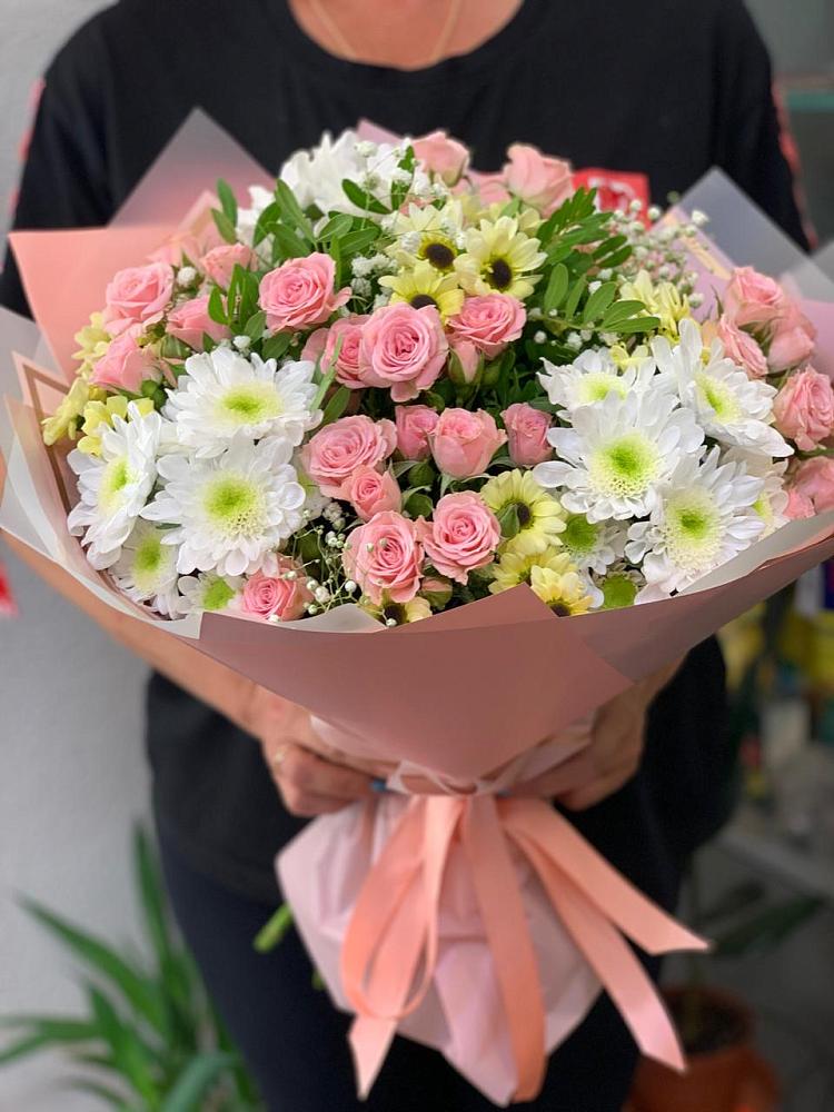 Букет цветов из: Розы и Хризантемы в Усть-Ордынске