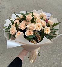 Букет Кремовые розы Латте в Усть-Ордынске