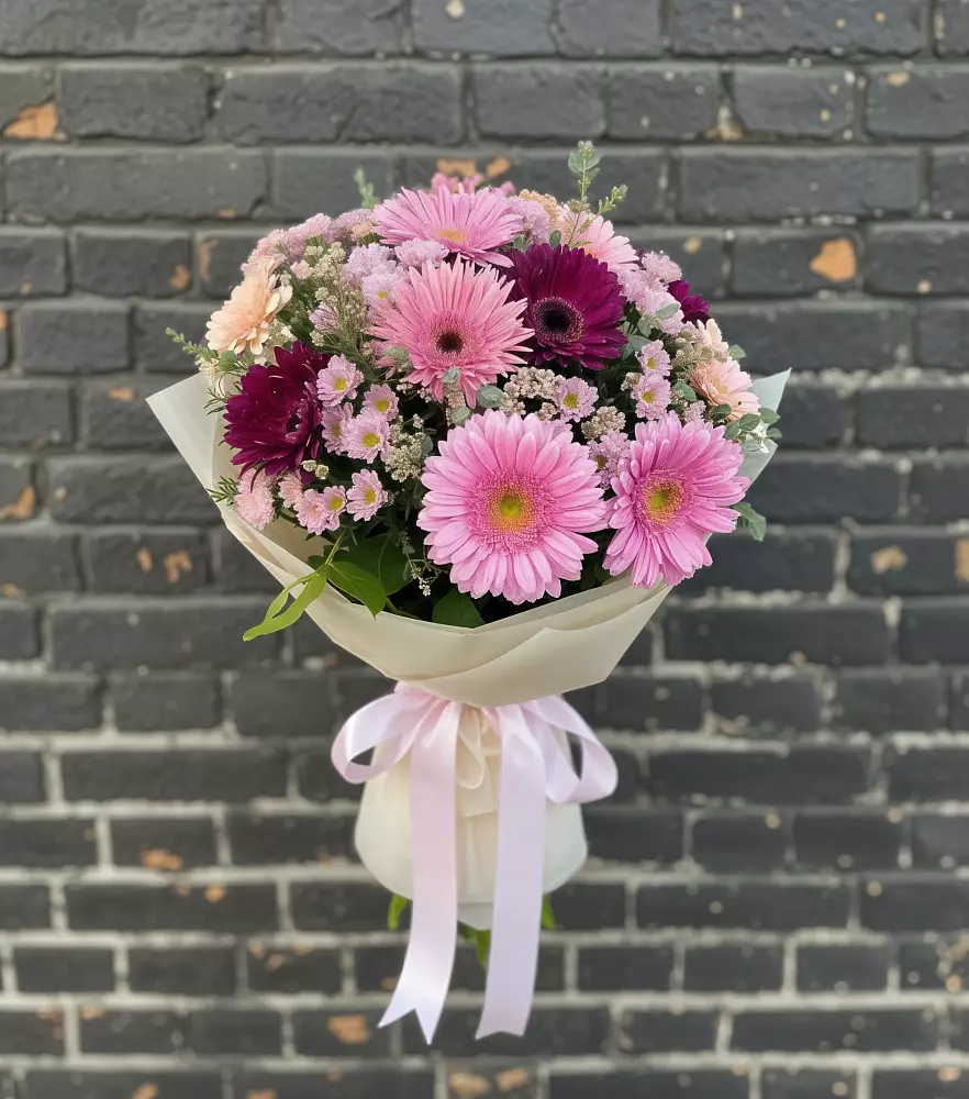 Букет цветов из: Герберы и Хризантемы в Усть-Ордынске