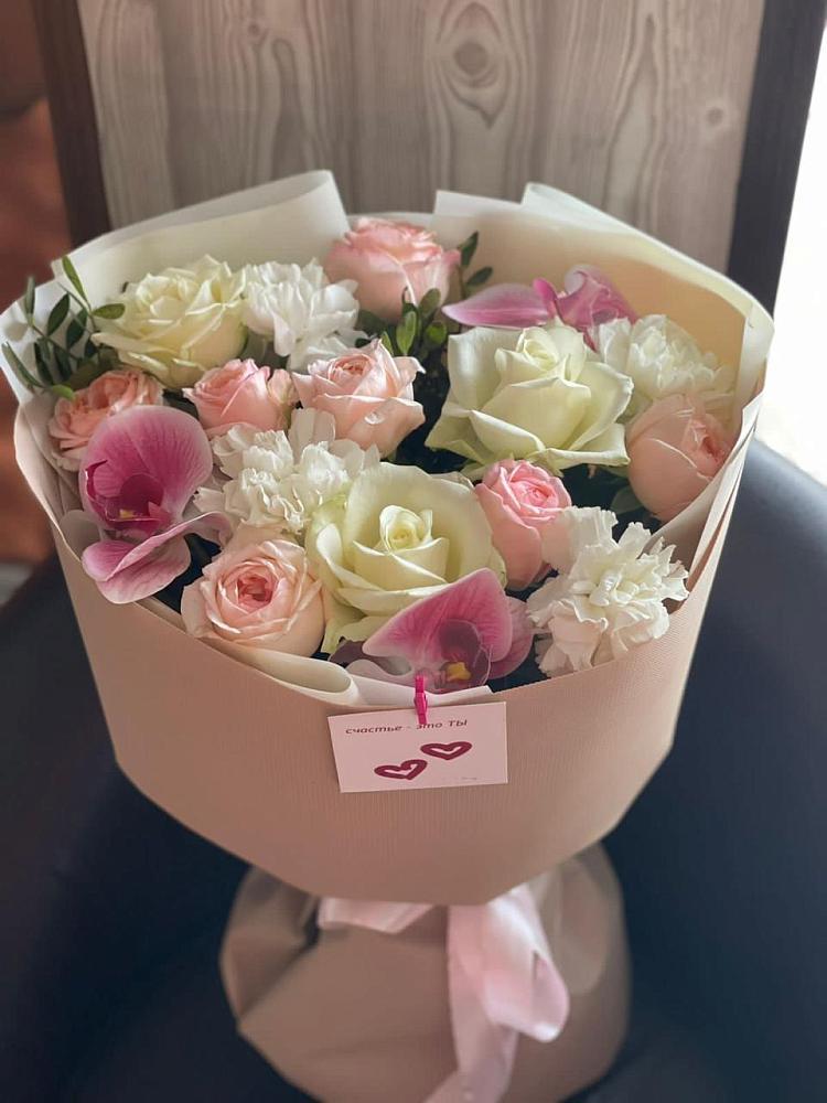 Букет цветов из: Орхидеи, Розы и Гвоздики в Усть-Ордынске