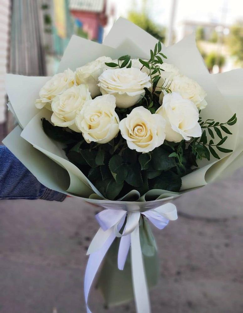 Букет Белые розы Проуд в Усть-Ордынске
