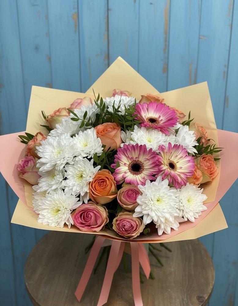 Букет цветов из: Розы, Герберы и Хризантемы в Усть-Ордынске
