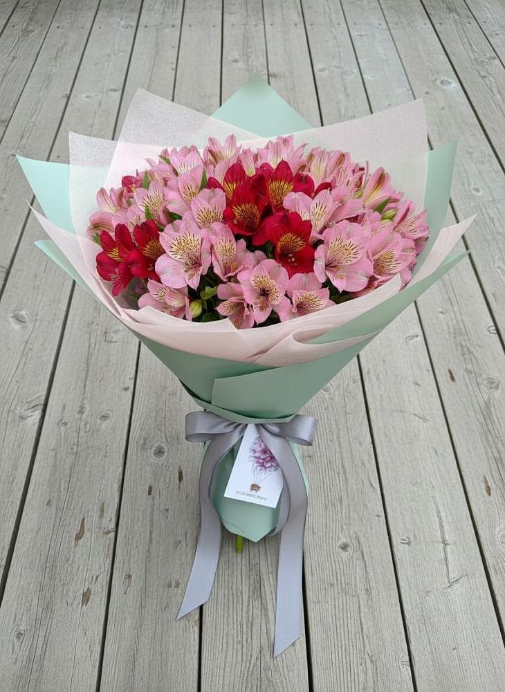 Букет цветов из: Альстромерии в Усть-Ордынске