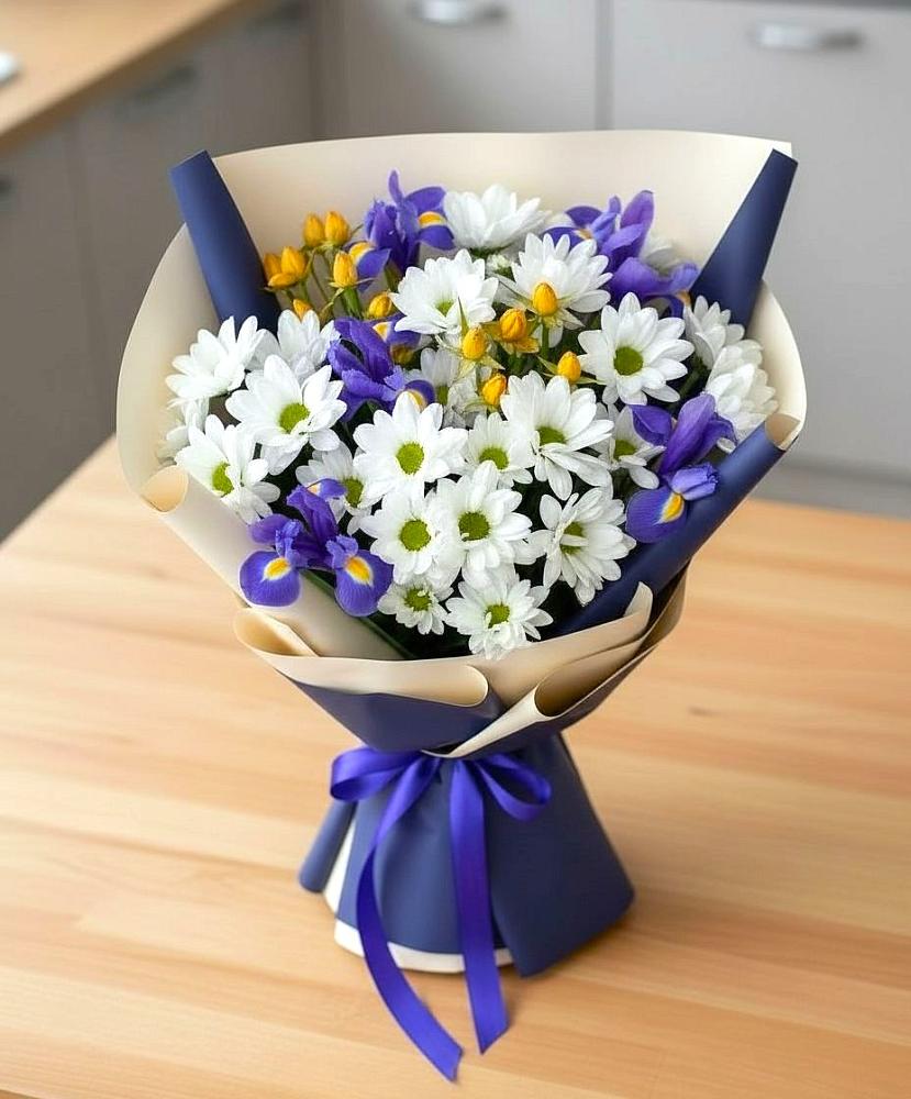 Букет цветов из: Розы, Ирисы и Хризантемы в Усть-Ордынске