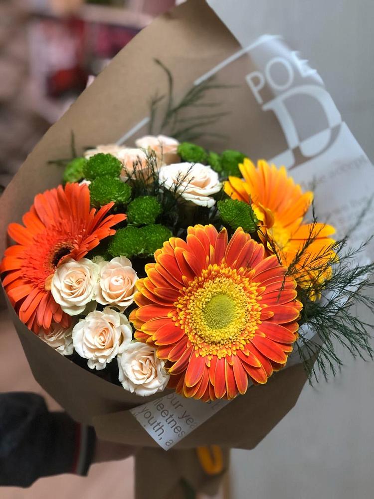 Букет цветов из: Герберы, Хризантемы и Розы в Усть-Ордынске