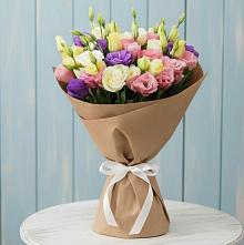 Букет цветов из:  Лизиантусы в Усть-Ордынске