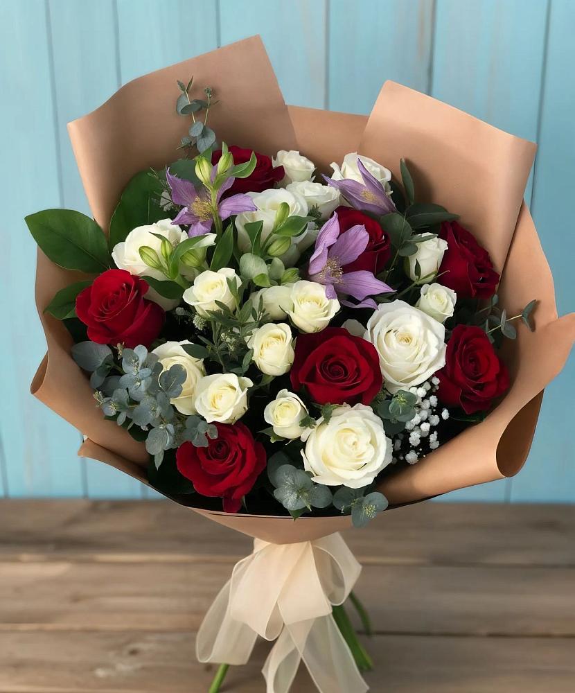 Букет цветов из: Розы и Альстромерии в Усть-Ордынске