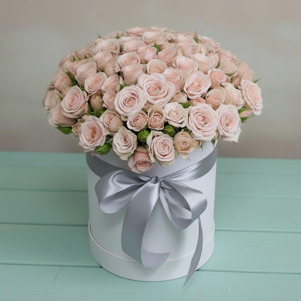 Цветочная композиция из Розы в шляпной коробке в Усть-Ордынске